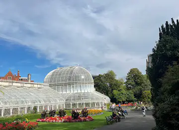 Lord Kelvin Statue