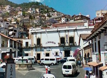 mexico/taxco/landmark/plazuela-de-san-juan
