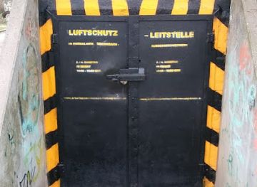 germany/cologne/nippes/landmark/bunker-koln-nippes-luftschutz-leitstelle-des-reichsbahn-ausbesserungswerkes-raw