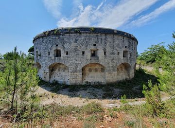 croatia/kvarner/landmark/fort-giorgio
