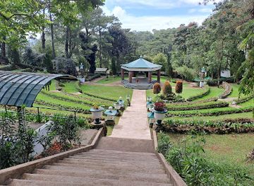 philippines/baguio/wright-park/landmark/cemetery-of-negativism