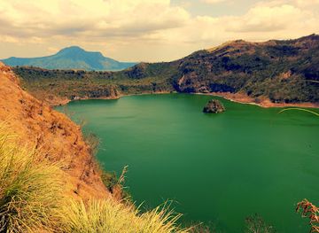 philippines/taal-volcano/landmark/taal-lake