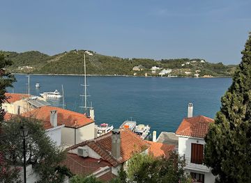 greece/skiathos/landmark/clock-tower