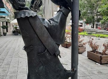 hungary/vac/landmark/nagymezo-u