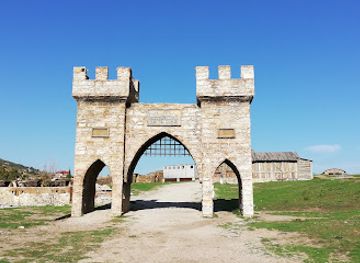 ukraine/crimean-peninsula/landmark/genoese-fortress