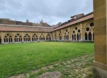 spain/san-sebastian/landmark/cloitre-de-la-cathedrale-de-bayonne
