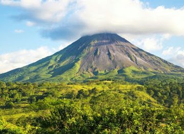 costa-rica/arenal-volcano-area/landmark/arenal-volcano