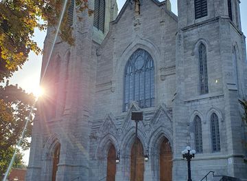 canada/montreal/griffintown/landmark/place-des-aiguilleurs