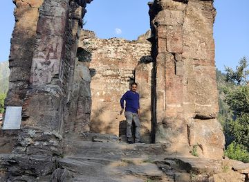 pakistan/neelum-valley/landmark/sharda-camping-site