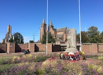 netherlands/arnhem/landmark/airborne-memorial