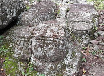 honduras/santa-rosa-de-copan/landmark/monumento-los-sapos
