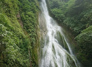vanuatu/lamap/landmark/evergreen-cascades-waterfall
