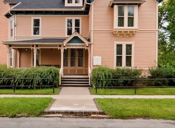 illinois/central-illinois/landmark/bailey-house