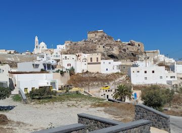 greece/santorini/landmark/akrotiri-santorini-venetian-castle