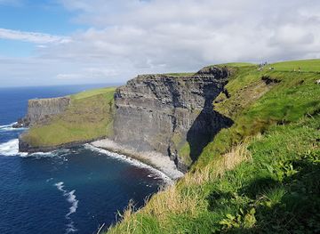 ireland/the-burren/landmark/corkscrew-hill