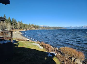 california/tahoe-city/landmark/commons-beach