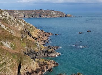 guernsey/torteval/landmark/le-gouffre-cafe