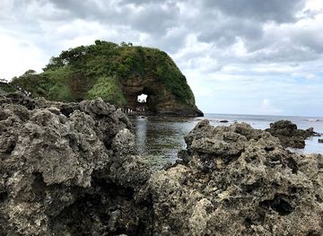 philippines/ilocos-norte/pagudpud/landmark/bantay-abot-cave