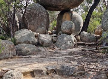 australia/darling-downs/landmark/girraween-national-park