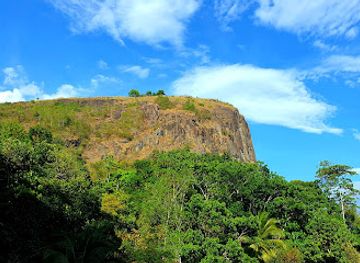 sri-lanka/knuckles-mountain-range/landmark/bible-rock