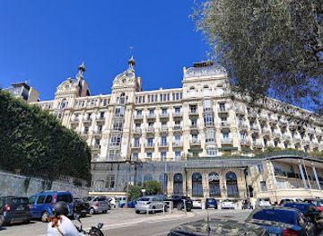 france/nice/landmark/ancien-hotel-regina
