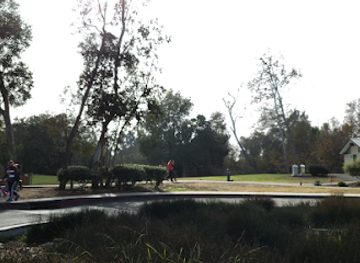 california/huntington-beach/huntington-central-park/landmark/huntington-beach-central-park