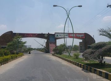 pakistan/central-punjab/landmark/main-gate