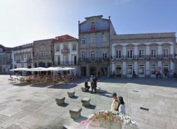 portugal/viana-do-castelo/landmark/chafariz-da-praca-da-republica