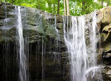 ohio/dundee-falls/landmark/beach-city-wildlife-area-falls-parking