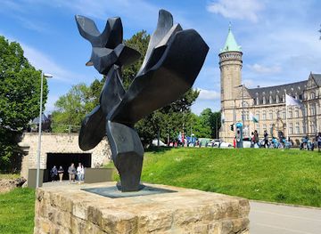 luxembourg/remich/landmark/50-anniversaire-du-corps-des-volontaires-de-l-armee