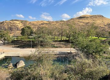 oman/dhofar-governorate/landmark/khadr-afrar-cave