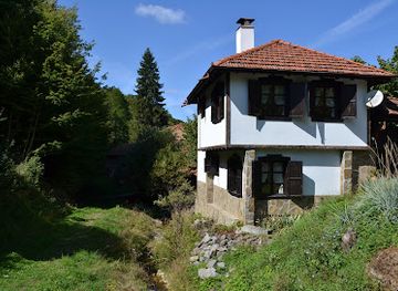 bulgaria/danubian-plain/landmark/house-aglaia
