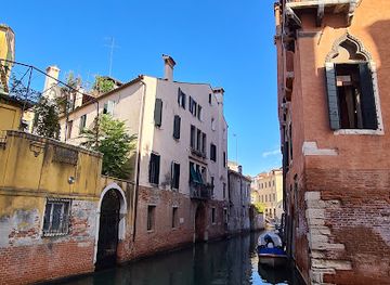 italy/venice/castello/landmark/ponte-dei-carmini