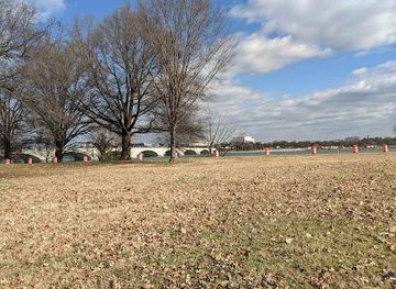 maryland/waldorf/landmark/george-washington-mem-pkwy