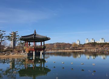 south-korea/daejeon/landmark/daejeon-expo-civic-plaza