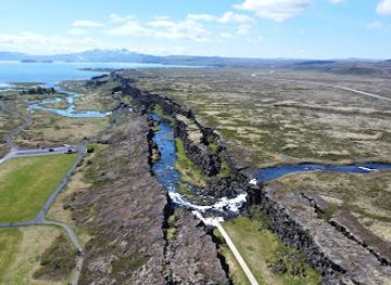 iceland/keflavik/landmark/bridge-between-continents