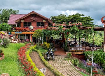 thailand/phetchabun-mountains/landmark/tanrak-talaymok