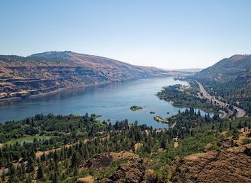 Rowena Crest Viewpoint