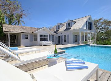 the-bahamas/eleuthera/landmark/squires-estate