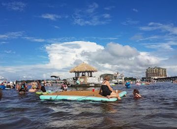 florida/destin/landmark/cruisin-tikis-destin