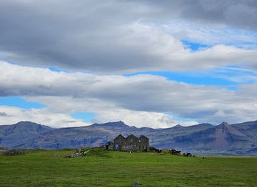 iceland/eastern-region/landmark/farmhouse-ruins