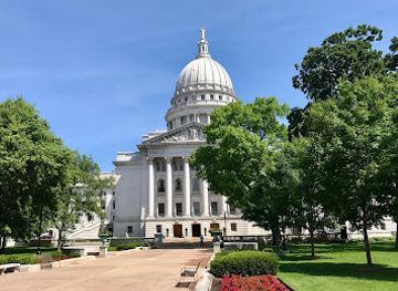 wisconsin/madison/downtown-madison/landmark/wisconsin-state-capitol