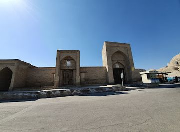 uzbekistan/navoi/landmark/ulugbek-tamokifurush-karvonsaroy