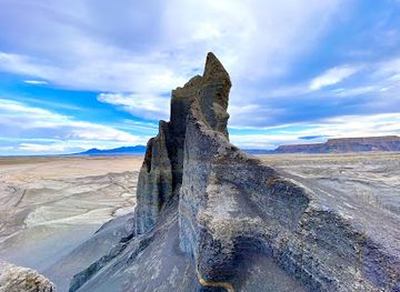 utah/torrey/landmark/factory-butte