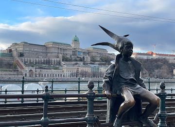 hungary/transdanubia/landmark/little-princess-statue