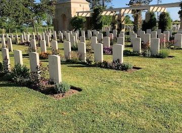 france/caen/landmark/ranville-war-cemetery