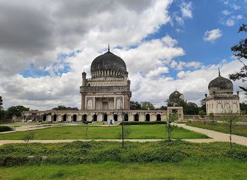 india/hyderabad/landmark/qutub-shahi-tombs