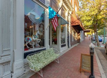 tennessee/clarksville/landmark/journey-s-eye-studio