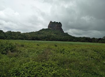 sri-lanka/sigiriya/landmark/sigiria-rock-view-place