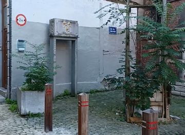 belgium/liege/outremeuse/landmark/le-clos-des-trois-roses